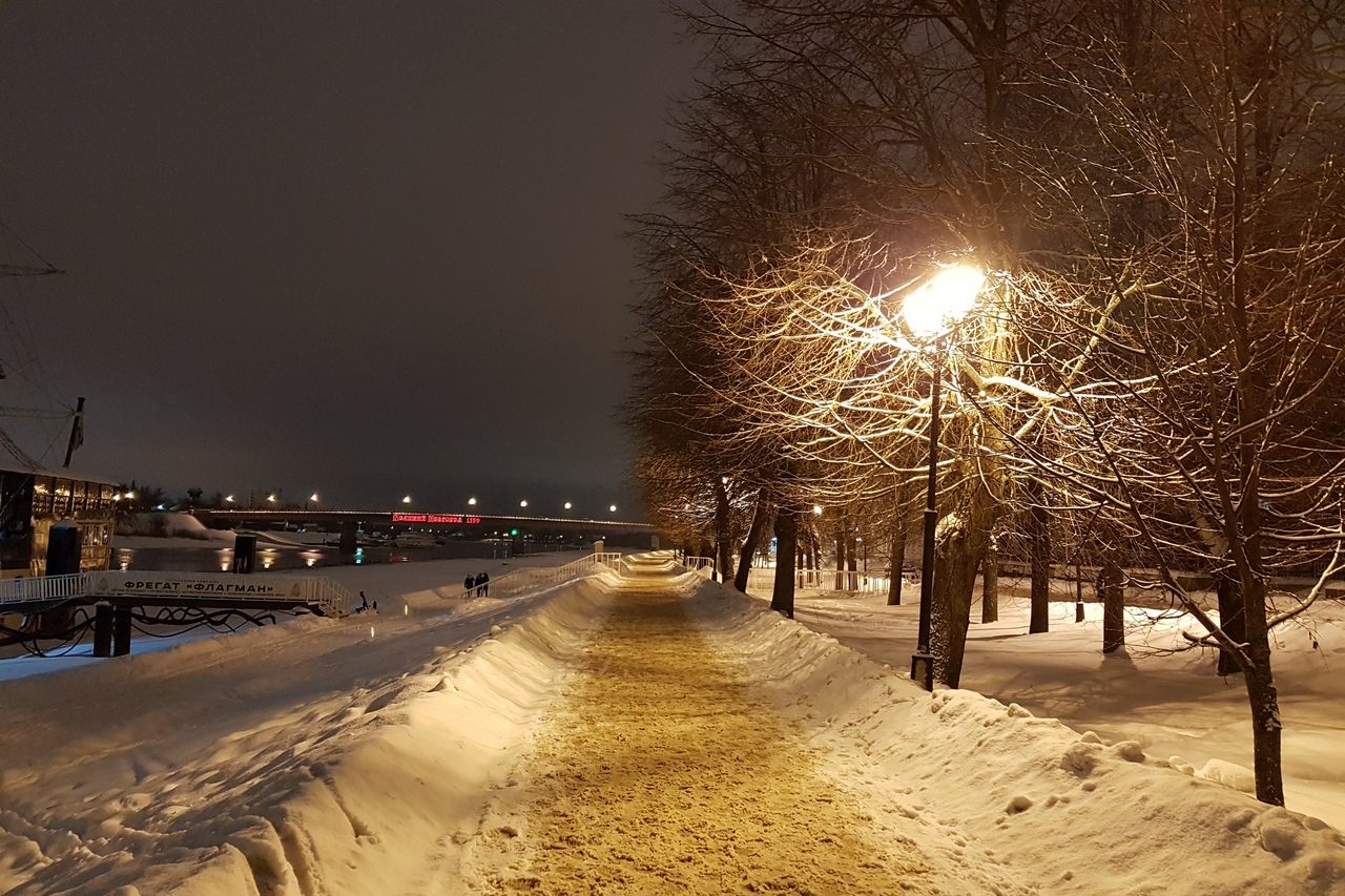 Вечерний зимний Новгород